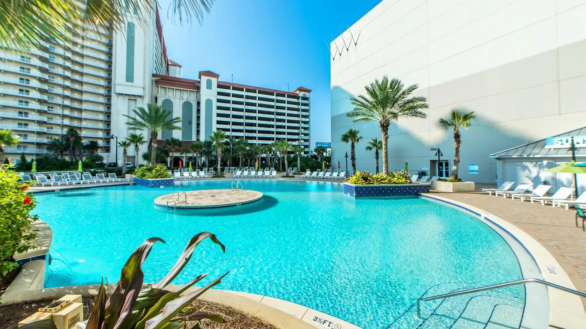 Laketown Wharf 1829 By Emerald Coast Retreats Panama City Beach 0*,  United States